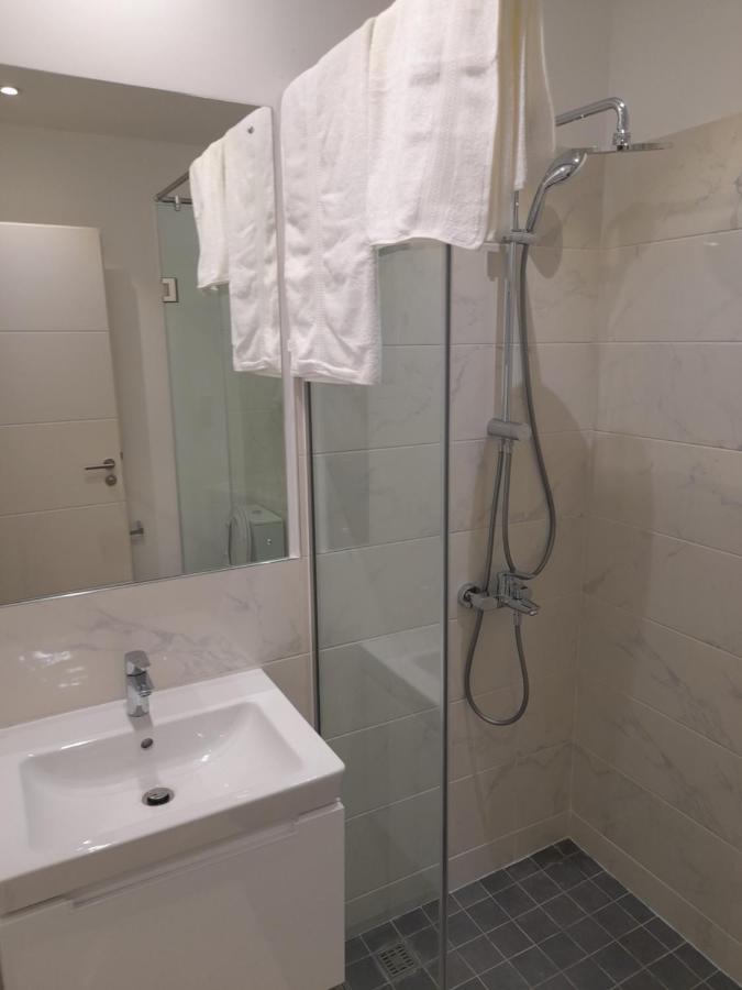 The Lennox D-Plus Apartments Akra Zewnętrze zdjęcie