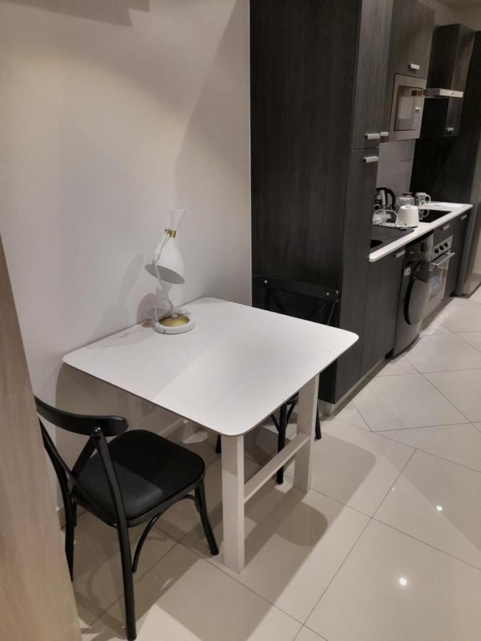 The Lennox D-Plus Apartments Akra Zewnętrze zdjęcie