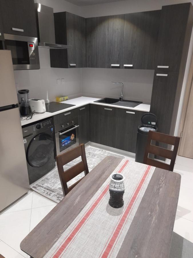 The Lennox D-Plus Apartments Akra Zewnętrze zdjęcie