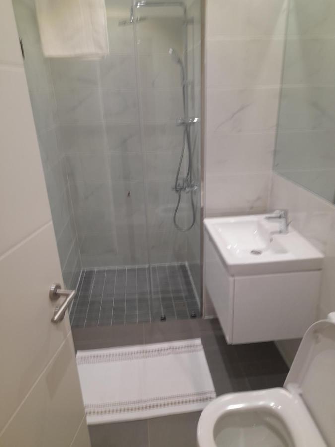 The Lennox D-Plus Apartments Akra Zewnętrze zdjęcie
